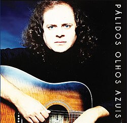 PÁLIDOS OLHOS AZUIS